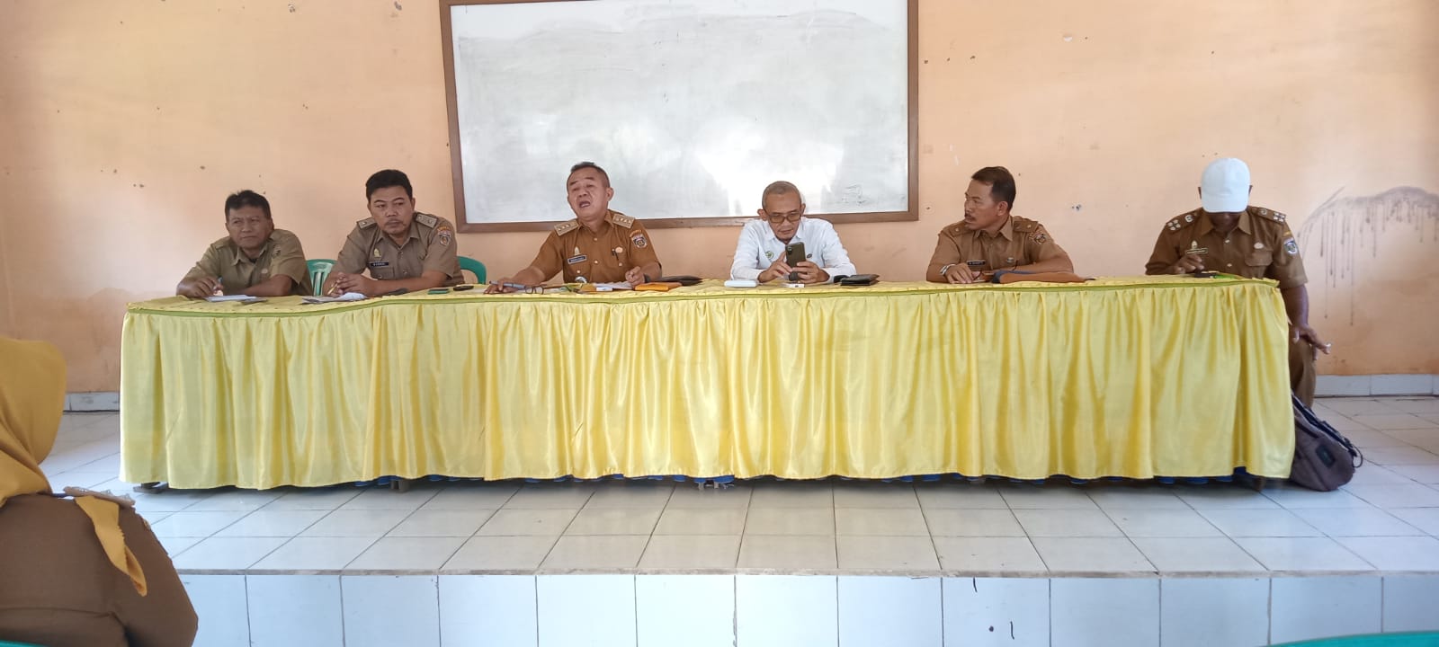 RAPAT LINTAS SEKTORAL PERSIAPAN BUNGA KAMPUNG KECAMATAN BUMIRATU NUBAN KABUPATEN LAMPUNG TENGAH TAHUN 2022